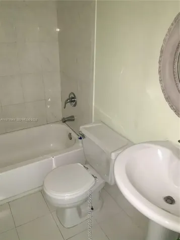 2162 W 60th Street Hialeah FL 33016