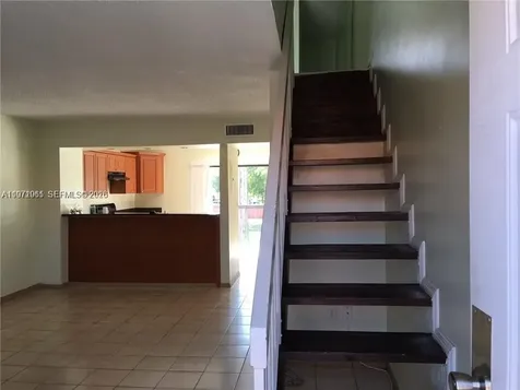 2162 W 60th Street Hialeah FL 33016