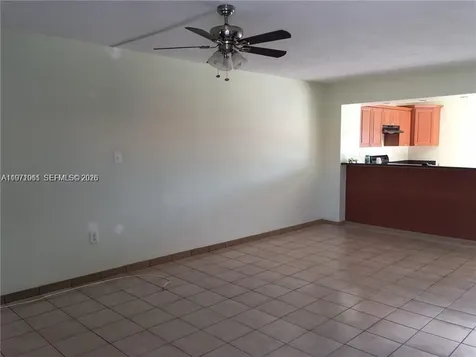2162 W 60th Street Hialeah FL 33016