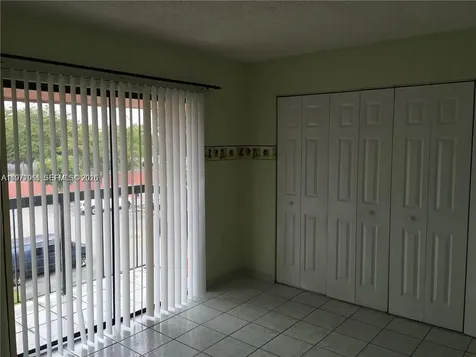 2162 W 60th Street Hialeah FL 33016