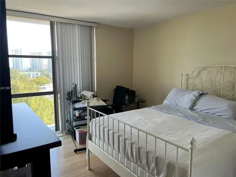 17600 N Bay Road Sunny Isles Beach FL 33160