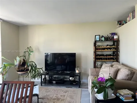 17600 N Bay Road Sunny Isles Beach FL 33160