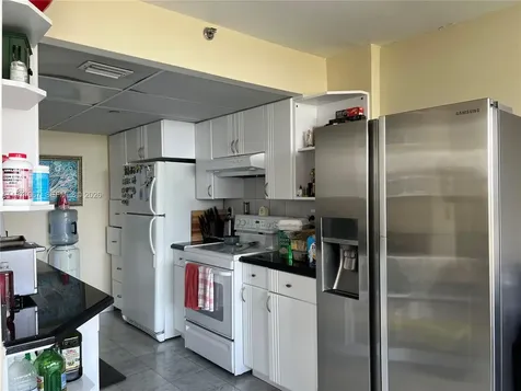 17600 N Bay Road Sunny Isles Beach FL 33160