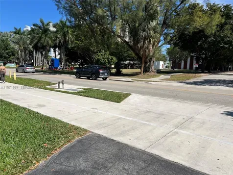 17600 N Bay Road Sunny Isles Beach FL 33160