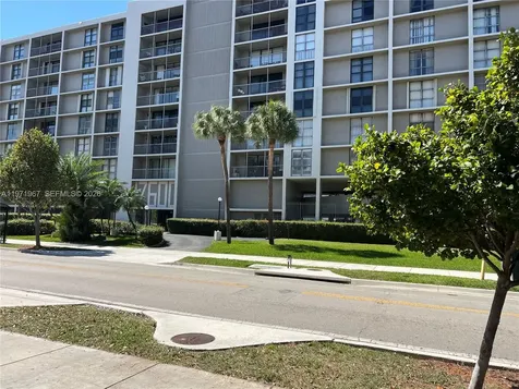 17600 N Bay Road Sunny Isles Beach FL 33160
