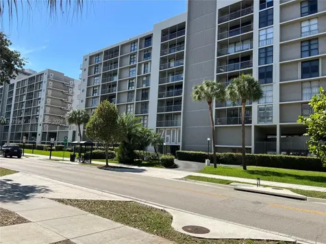 17600 N Bay Road Sunny Isles Beach FL 33160