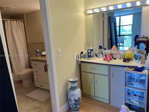 17600 N Bay Road Sunny Isles Beach FL 33160
