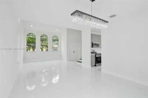 14422 N Royal Cove Circle Davie FL 33325
