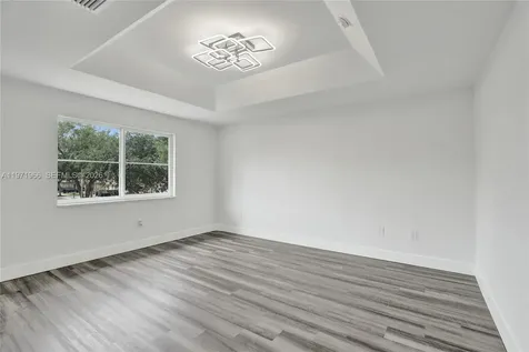 14422 N Royal Cove Circle Davie FL 33325