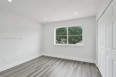 14422 N Royal Cove Circle Davie FL 33325