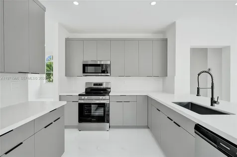 14422 N Royal Cove Circle Davie FL 33325
