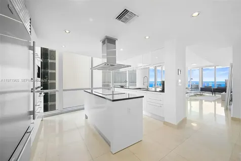 17121 Collins Avenue Sunny Isles Beach FL 33160