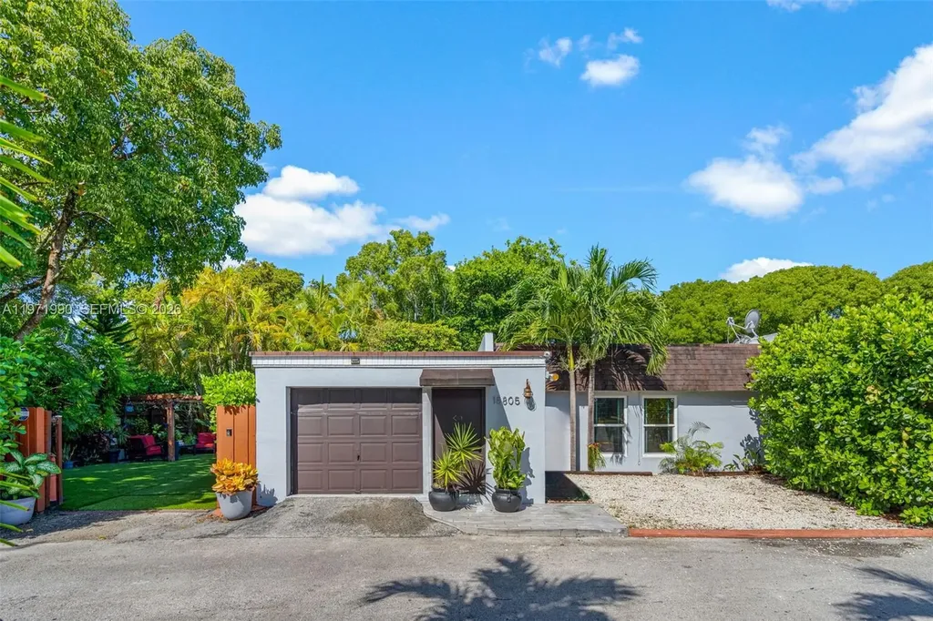 18805 W Lake Drive Hialeah FL 33015