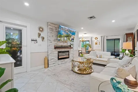 18805 W Lake Drive Hialeah FL 33015