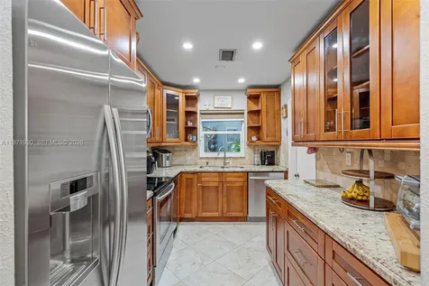 18805 W Lake Drive Hialeah FL 33015