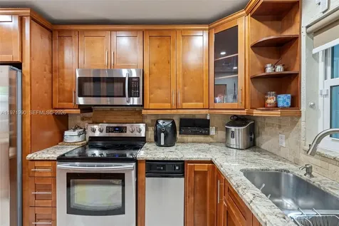 18805 W Lake Drive Hialeah FL 33015