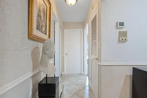 18805 W Lake Drive Hialeah FL 33015