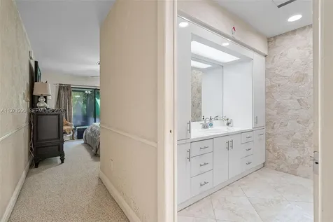 18805 W Lake Drive Hialeah FL 33015