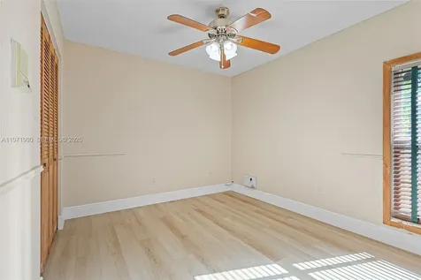 18805 W Lake Drive Hialeah FL 33015