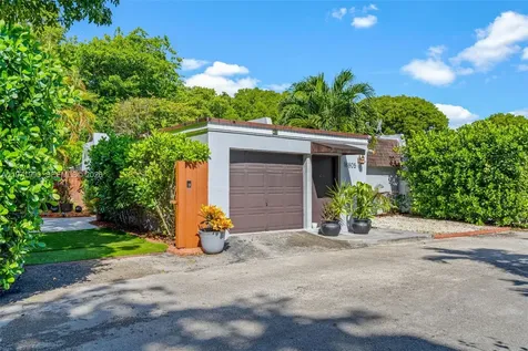 18805 W Lake Drive Hialeah FL 33015