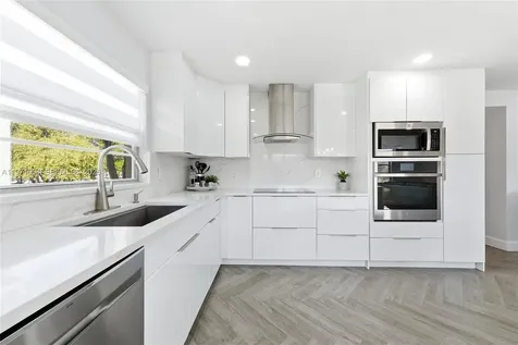 1551 SW 135th Terrace Pembroke Pines FL 33027