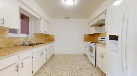 3800 SW 104th Avenue Miami FL 33165
