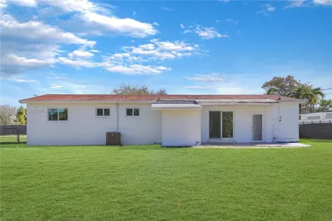 3800 SW 104th Avenue Miami FL 33165