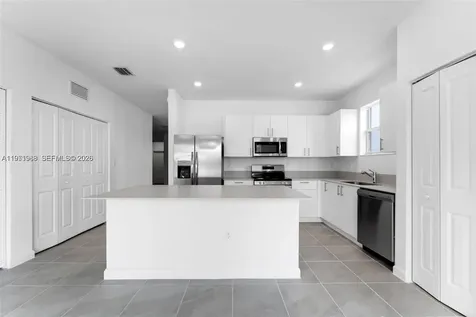 2960 SE 23rd Avenue Homestead FL 33035