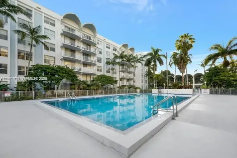 498 NW 165th Street Road Miami FL 33169
