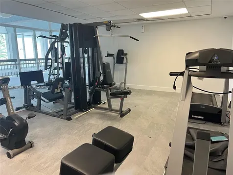 498 NW 165th Street Road Miami FL 33169