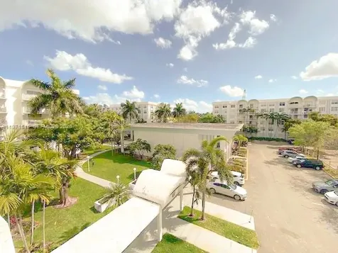 498 NW 165th Street Road Miami FL 33169
