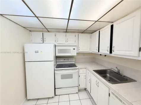 498 NW 165th Street Road Miami FL 33169