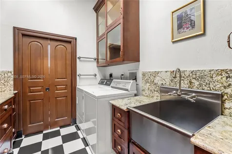 4251 SW 11th Street Miami FL 33134