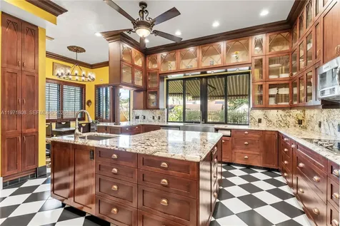 4251 SW 11th Street Miami FL 33134