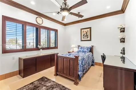 4251 SW 11th Street Miami FL 33134