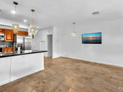 21 SE 3rd Avenue Hallandale Beach FL 33009