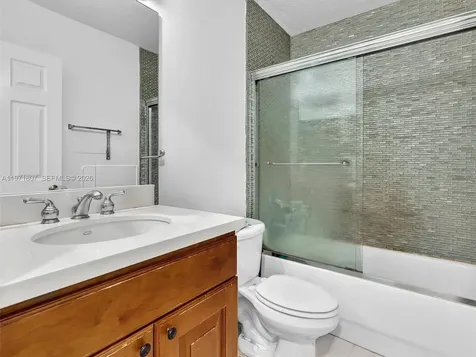 21 SE 3rd Avenue Hallandale Beach FL 33009