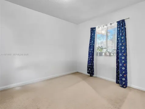 21 SE 3rd Avenue Hallandale Beach FL 33009