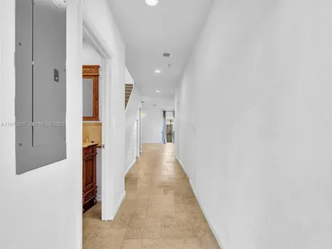 21 SE 3rd Avenue Hallandale Beach FL 33009