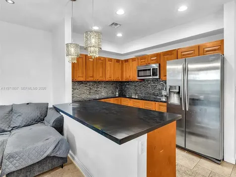 21 SE 3rd Avenue Hallandale Beach FL 33009