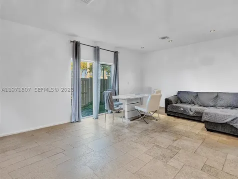 21 SE 3rd Avenue Hallandale Beach FL 33009