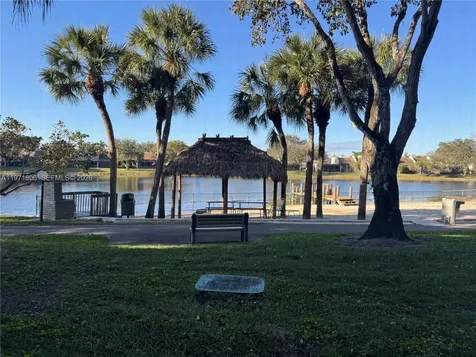1101 Colony Point Circle Pembroke Pines FL 33026