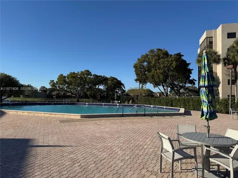 1101 Colony Point Circle Pembroke Pines FL 33026