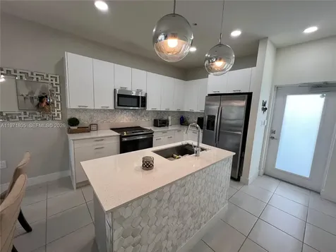 8001 NW 41st Street Doral FL 33166