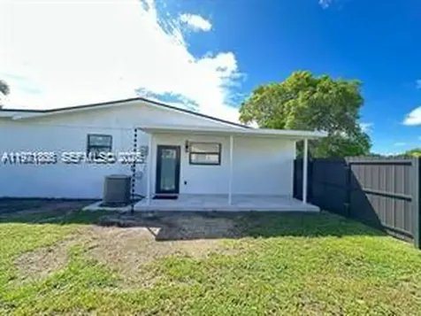 19823 SW 119th Court Miami FL 33177