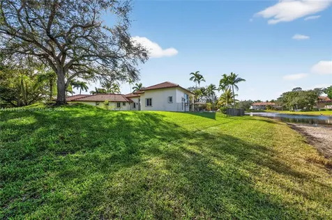 3520 Paddock Road Weston FL 33331
