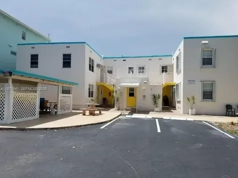 309 Crocus Terrace Hollywood FL 33019