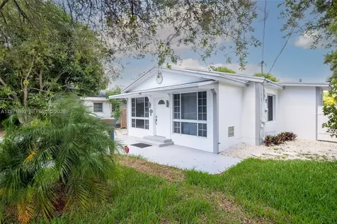 132 SW 2nd Avenue Hallandale Beach FL 33009