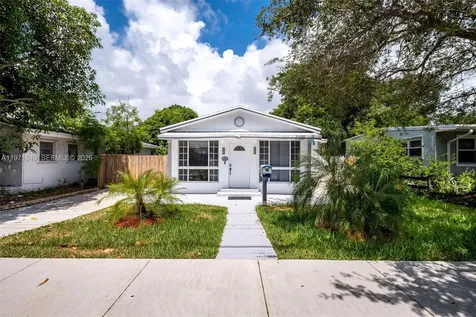 132 SW 2nd Avenue Hallandale Beach FL 33009