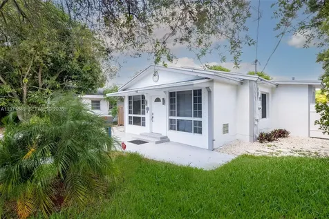 132 SW 2nd Avenue Hallandale Beach FL 33009